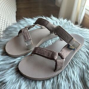 Teva Universal Slide Women’s size 7